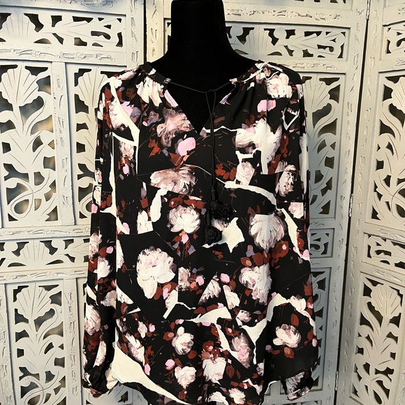 Simply Vera Vera Wang Tops - SIMPLY VERA WANG VERY PRETTY BLACK BURGUNDY & WHITE DESIGN LONG SLEEVE TOP